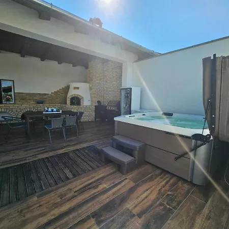 Vintage Apartment